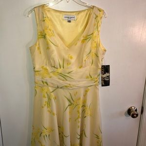 NWT Donna Ricco lemon silk dress w waist ruching.